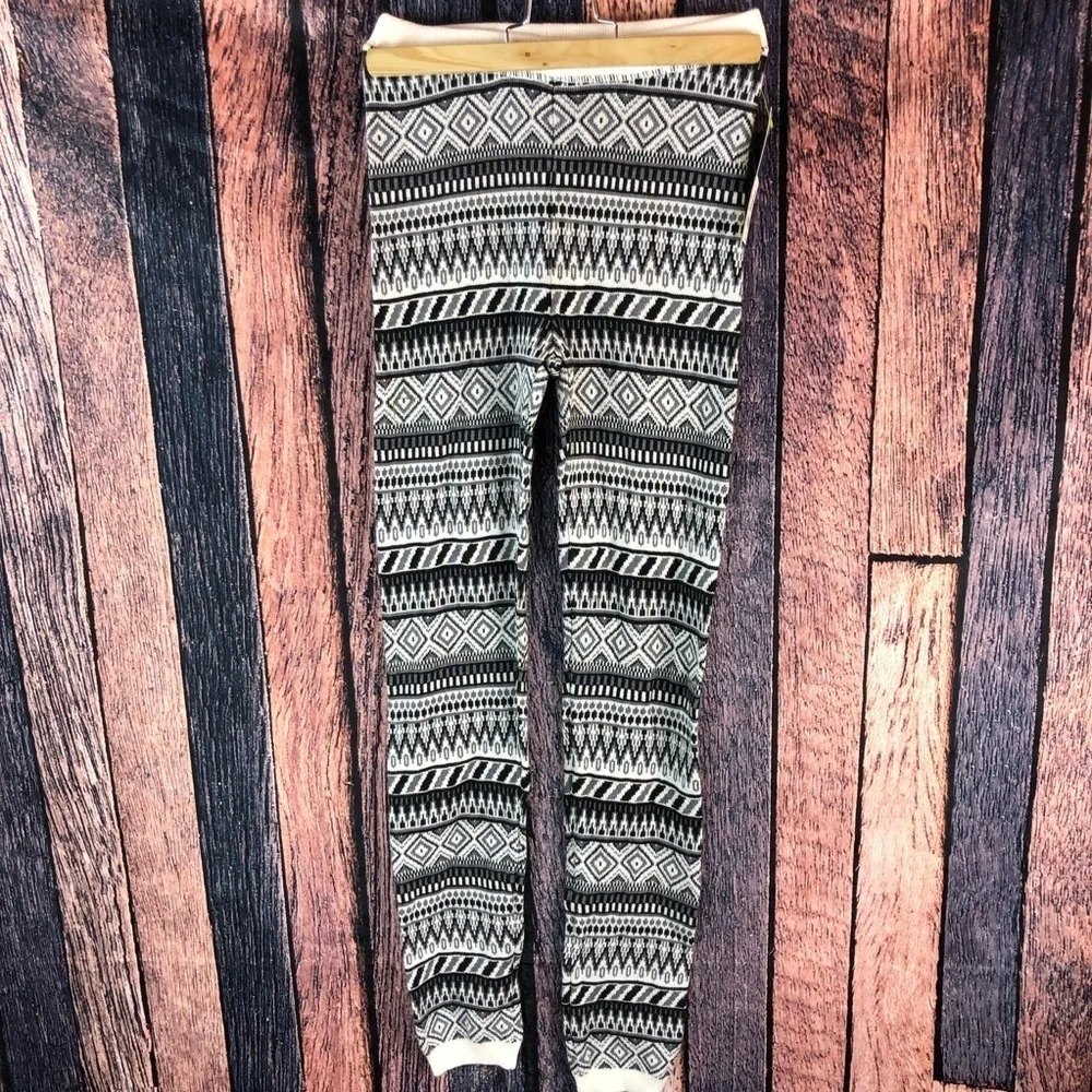 New Genuine Kids from Oshkosh Girls Sweater